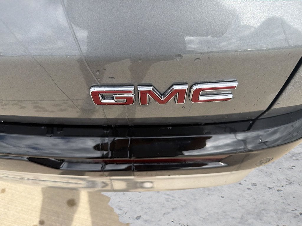 2027 GMC Acadia Denali