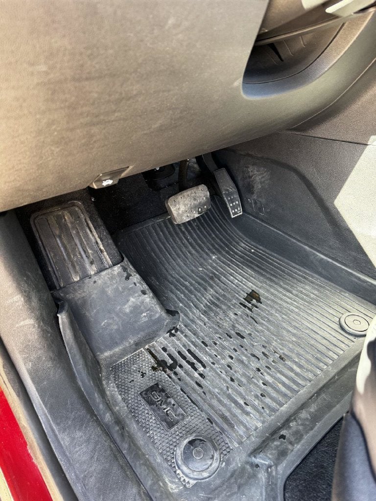 2025 GMC Acadia AT4