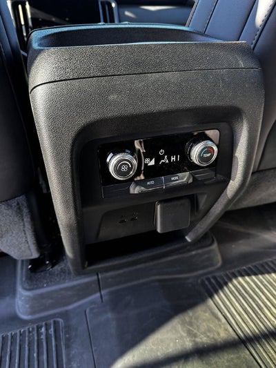 2025 GMC Acadia AT4