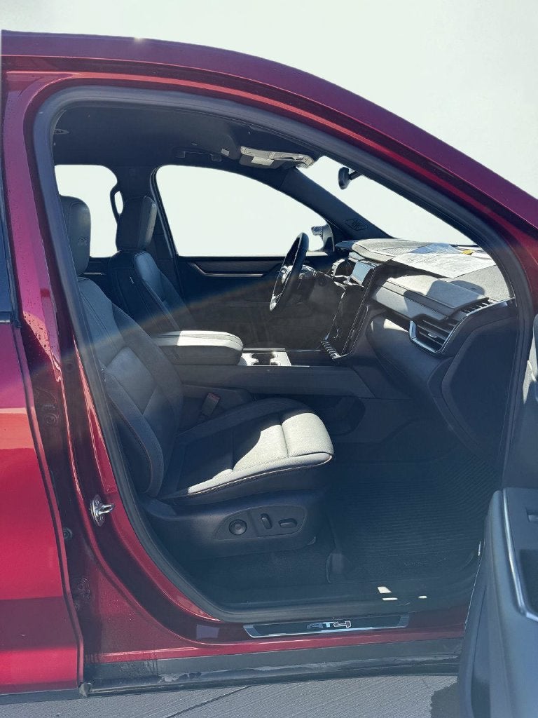 2025 GMC Acadia AT4