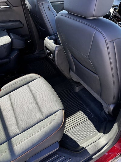 2025 GMC Acadia AT4