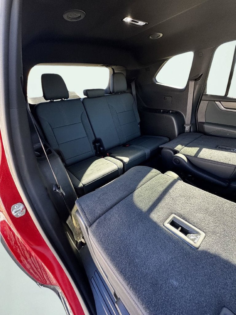 2025 GMC Acadia AT4