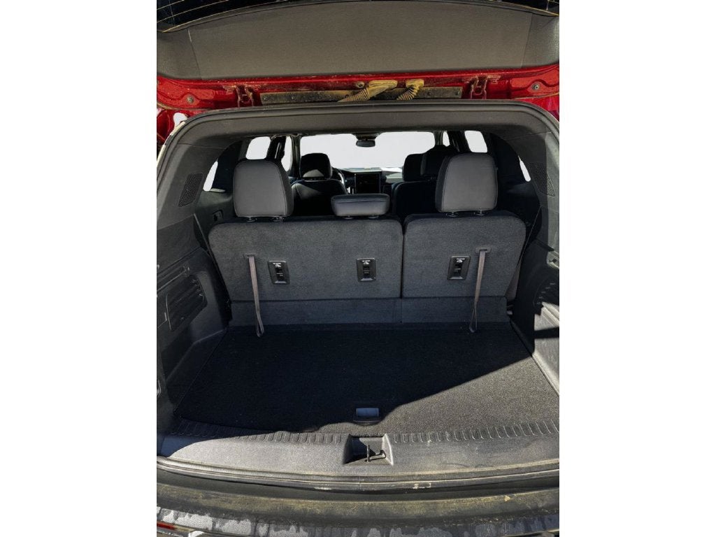 2025 GMC Acadia AT4