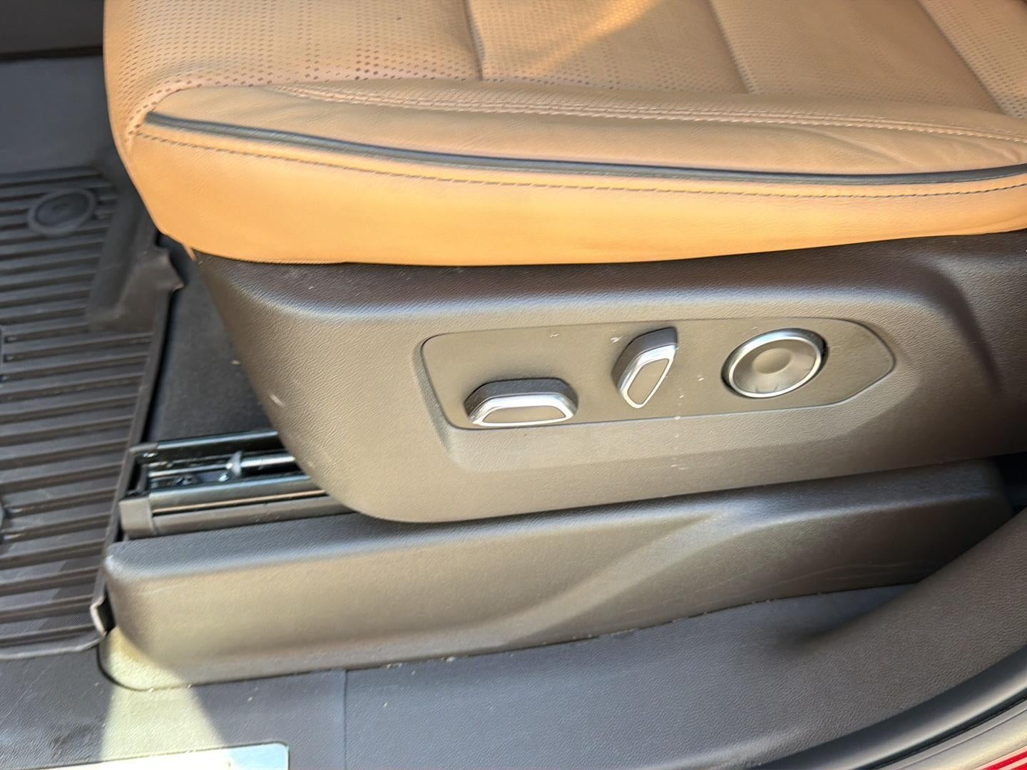 2025 Cadillac Escalade Premium Luxury