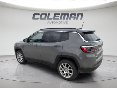 2023 Jeep Compass Latitude Lux